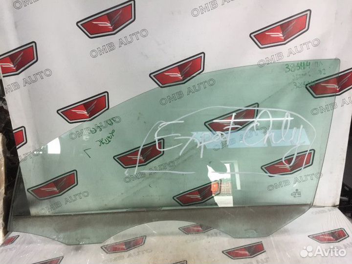 Стекло передней левой двери Фольксваген Джетта 6