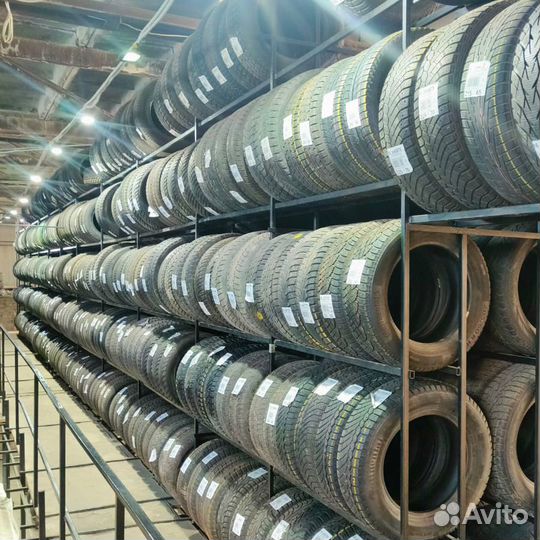 Bridgestone Blizzak DM-V1 235/55 R19