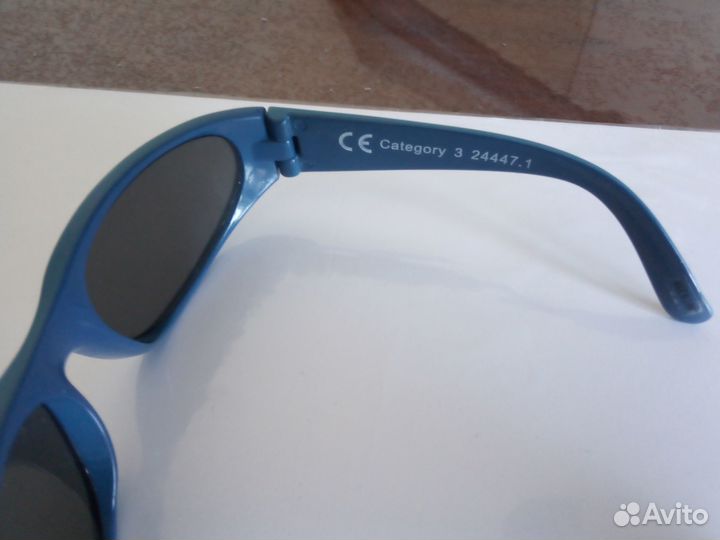 Очки солнцезащитные детские, новые, размер 22-24