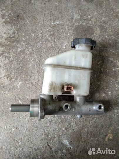 Главный тормозной цилиндр Хендай Элантра 4