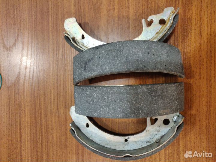 Тормозные колодки на Москвич 412