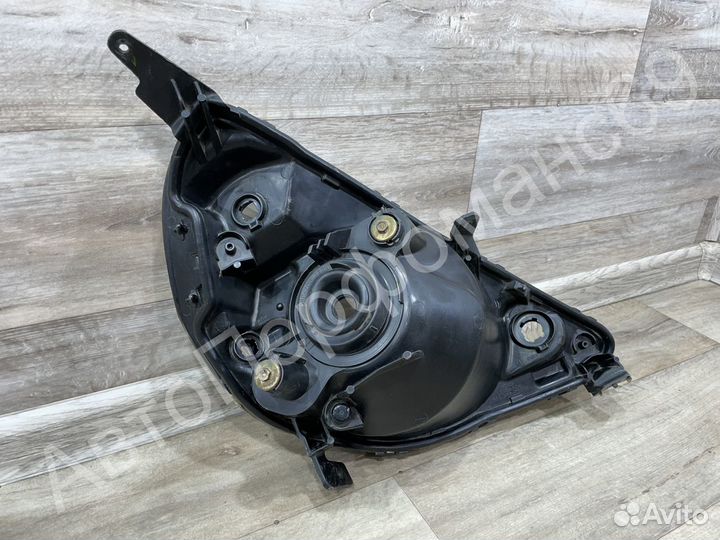 Фара левая правая Honda Jazz / Fit (2001-2008)