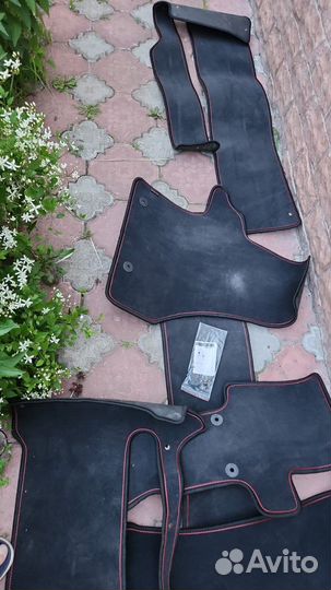 Автомобильные коврики ворсовые