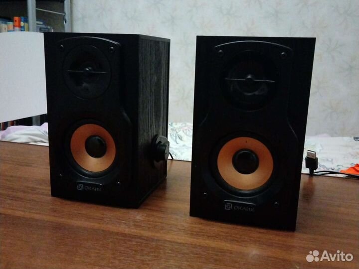 Колонки компьютерные 2 х 4 Вт