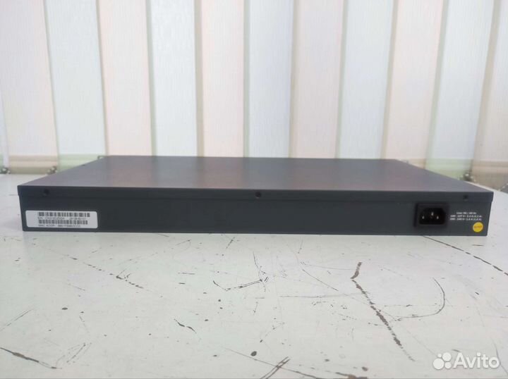 POE управляемый L2 коммутатор HP 2520-24 J9138A