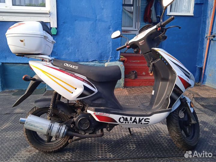Скутер Omaks