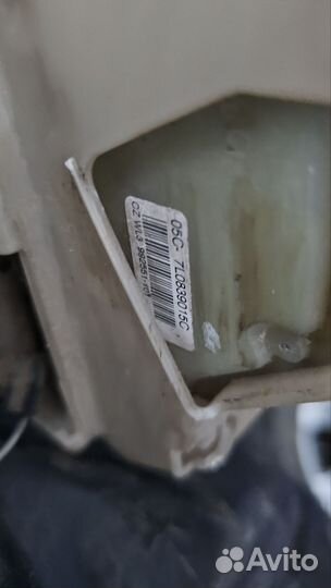 Замок задней левой двери Volkswagen Touareg 1