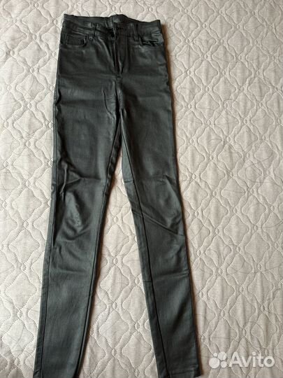 Брюки под кожу