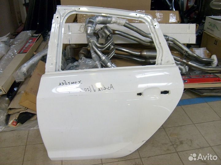 Дверь задняя левая Опель Астра J g джей Седан 2010