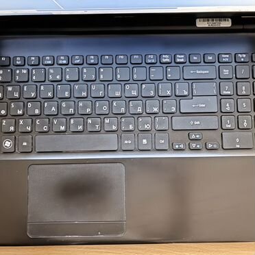 Acer Aspire E1-570 (Z5WE1)