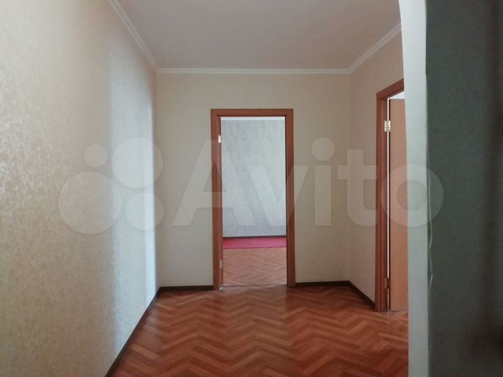 2-к. квартира, 75 м², 4/10 эт.