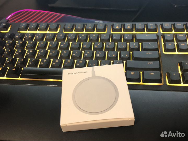 Зарядка для iPhone MagSafe