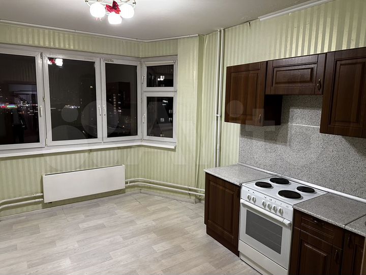 2-к. квартира, 60 м², 12/17 эт.