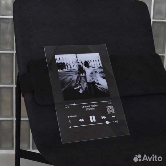 Фоторамка с музыкой на стекле