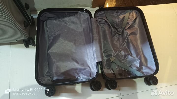 Чемодан ручная кладь 40 30 20 на колесах