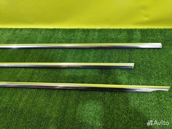 Уплотнитель двери Audi A6 (C8) 2018