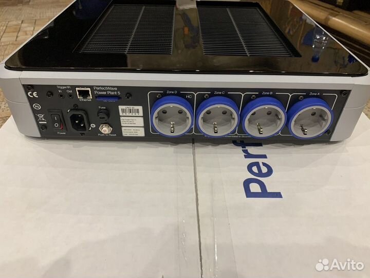 PS Audio PerfectWave P5 Power Plant регенератор