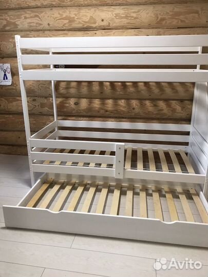 Кровать двухьярусная Август с лестницей комодом