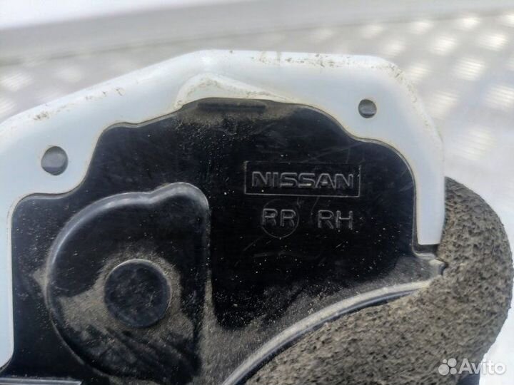 Замок двери задней правой Nissan Almera G15