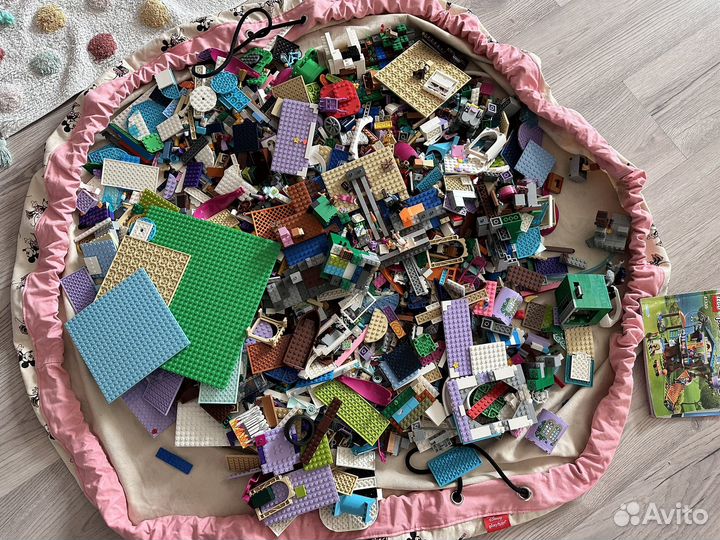 Lego пакетом много наборов