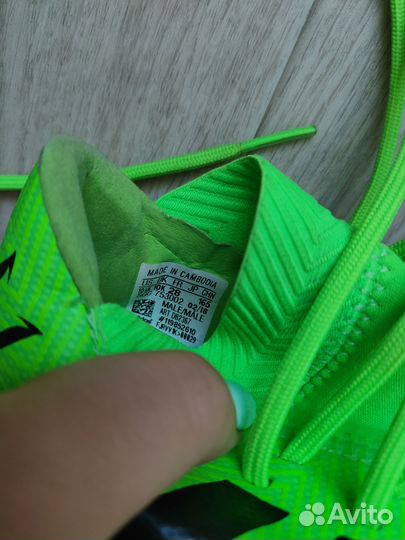 Футбольные бутсы adidas 28