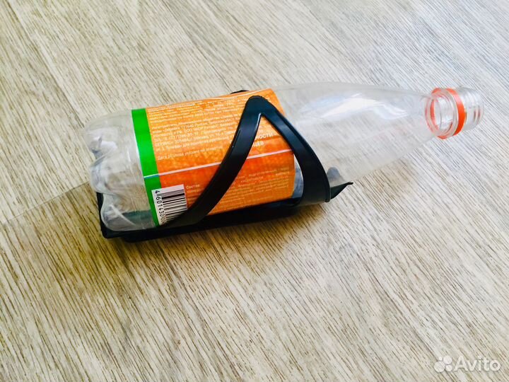 Крепление на велосипед для бутылки с водой