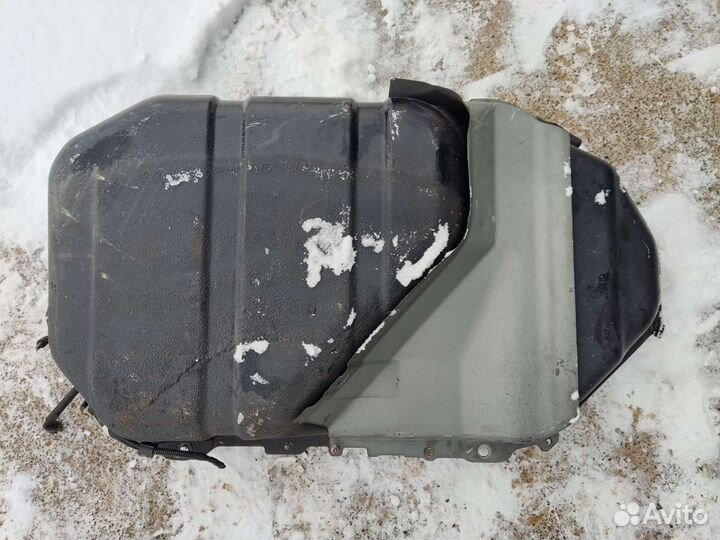 Топливный бак Lancer 9/Cedia