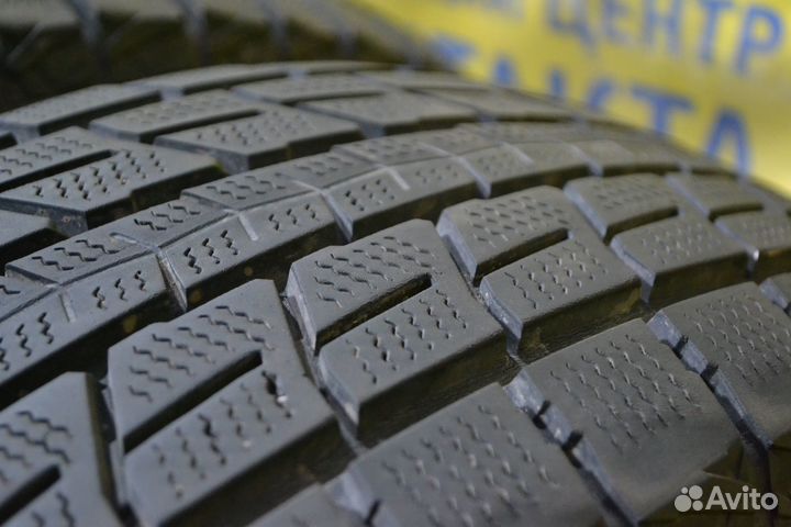 Dunlop Winter Maxx SJ8 225/65 R17