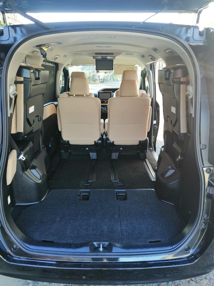 Toyota Noah: фото владельца
