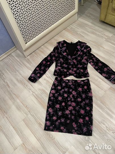 Костюм юбка 42-44раз