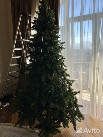 Елка искусственная 240