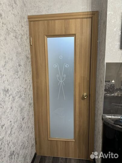 Дверь межкомнатная со стеклом