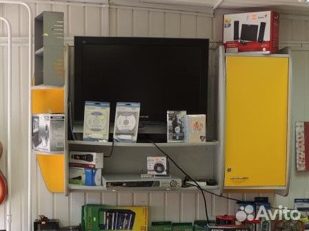 Продам навесной шкаф полку