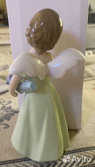 Статуэтка Ангел с букетом