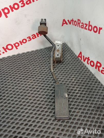 Педаль газа Nissan Maxima A32