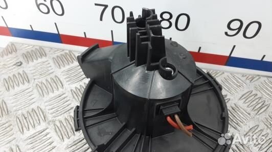 Моторчик печки opel zafira B (HBR05KK01)