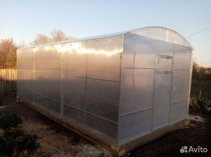 Теплица прямостенная