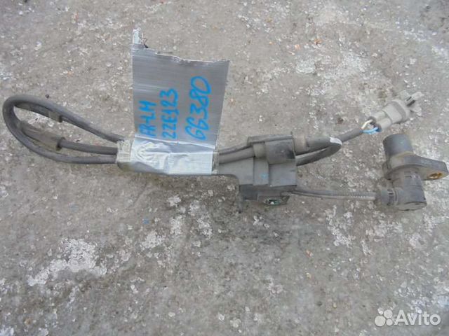 Датчик abs передний левый Toyota Corolla Fielder