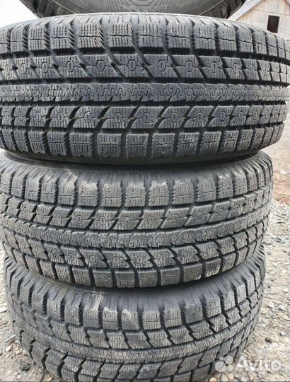 Toyo Observe GSi-5 235/65 R17