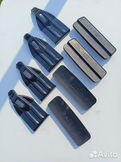 Скобы крепления inno K493 Toyota C-HR