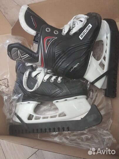 Хоккейные коньки bauer