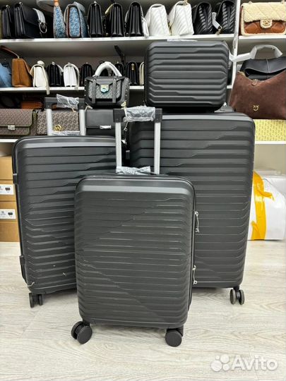 Чемодан на колесах