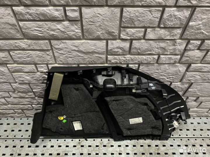 Porsche Macan S Обшивка багажника задняя LH RH