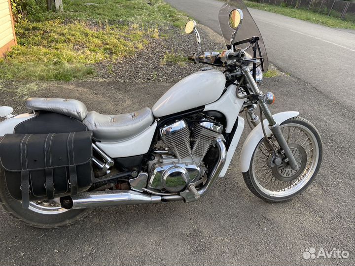 Suzuki Intruder