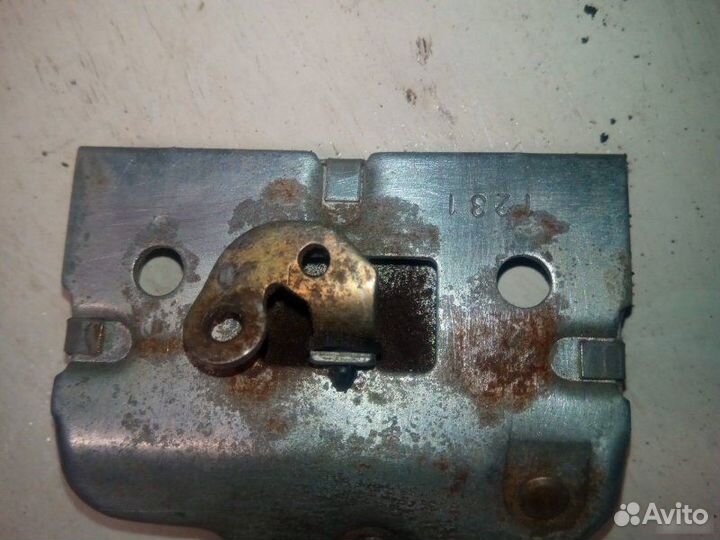 Замок багажника Opel Vectra A 1992