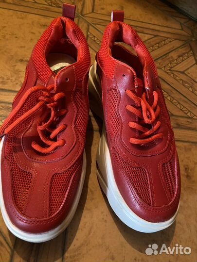 Кроссовки летние 38