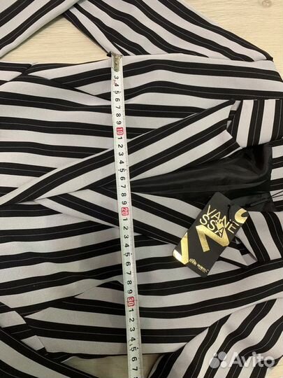 Пиджак с биркой