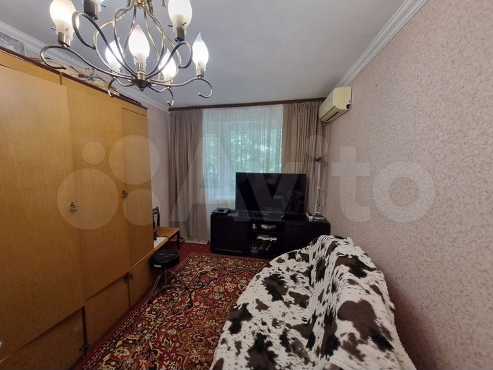 2-к. квартира, 54 м², 3/5 эт.