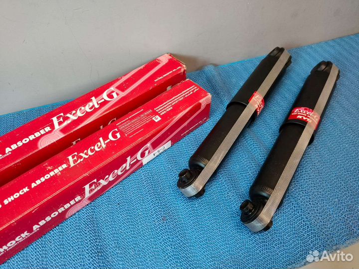 Амортизатор задний Nissan Serena Largo новый