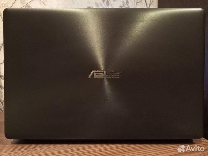 Ноутбук Asus